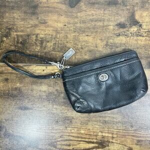 Vintage Coach Wristlet Black Leather Turn Lock Silver 7.5”x 4.5” *READ
